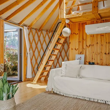 Yurt Kalamaki Seaside Glamping אתר קמפינג *