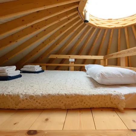 Yurt Kalamaki Seaside Glamping 캠프장 팀파키