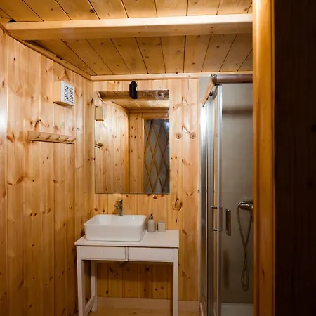 Yurt Kalamaki Seaside Glamping Tympáki