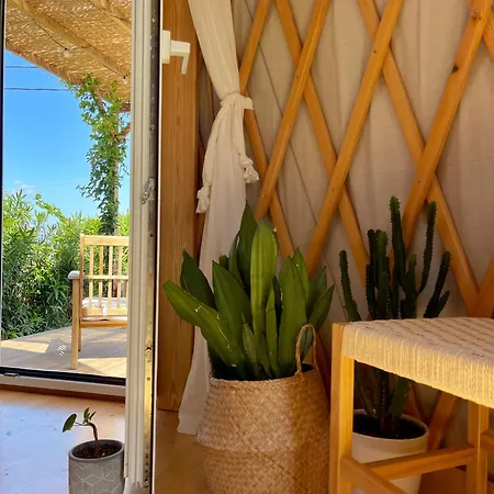Yurt Kalamaki Seaside Glamping 캠프장 팀파키