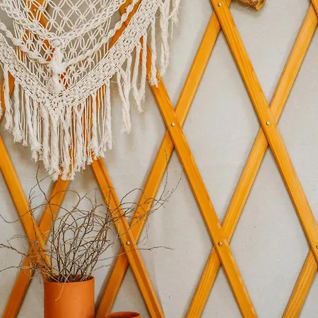 مكان تخييم Yurt Kalamaki Seaside Glamping *