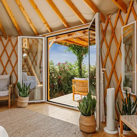 Yurt Kalamaki Seaside Glamping 팀파키