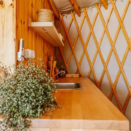 Campeggio Yurt Kalamaki Seaside Glamping Tympáki